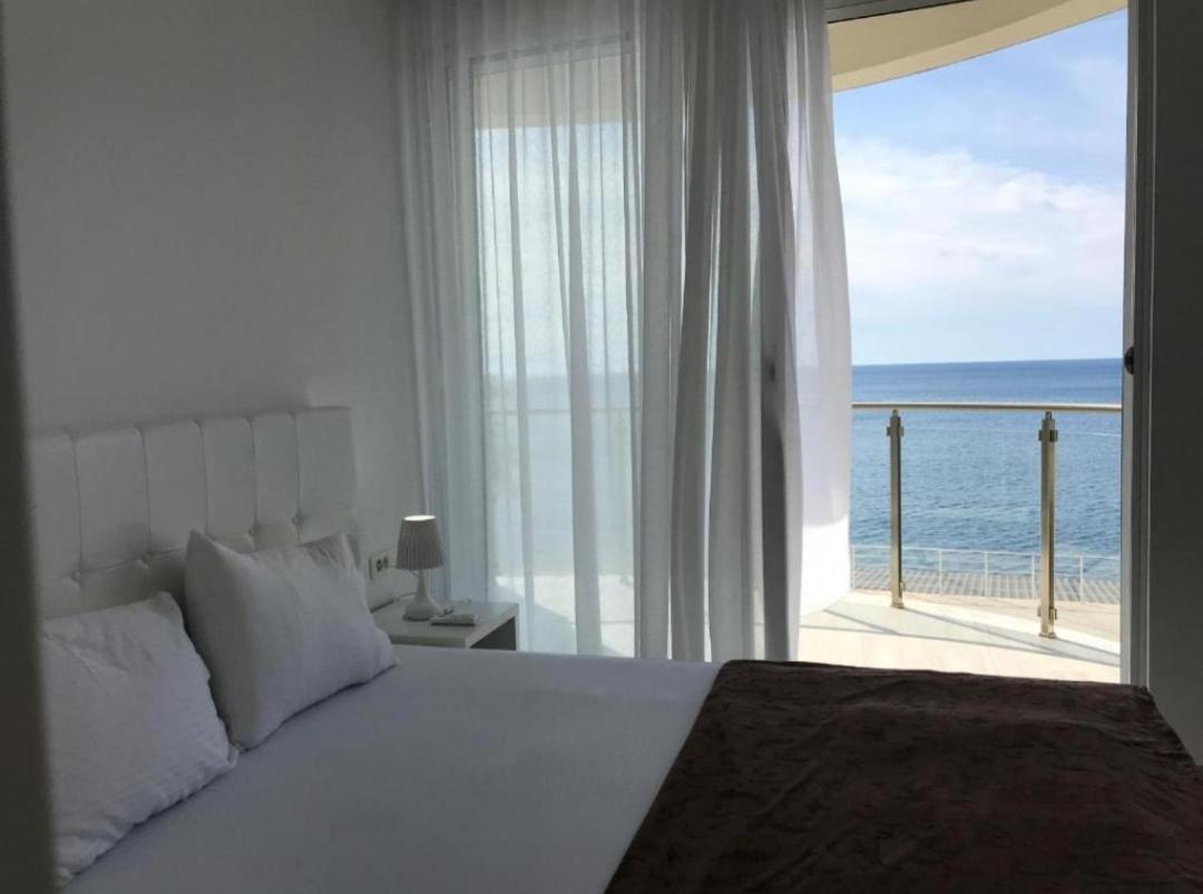 באר Paradise Beachfront View 1 מראה חיצוני תמונה